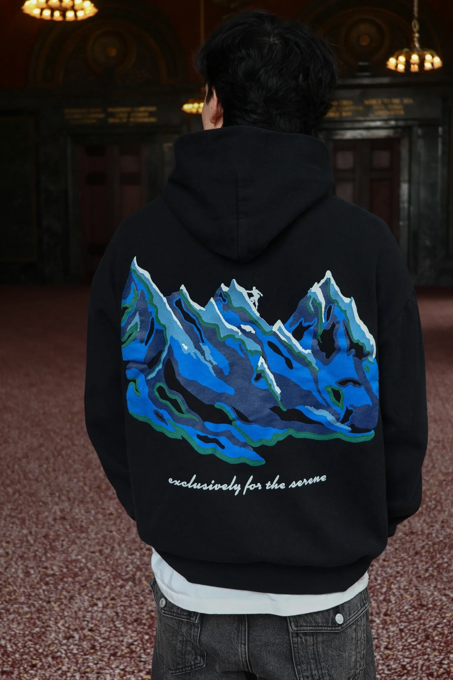 004: Rocky Mountains Hoodie Black