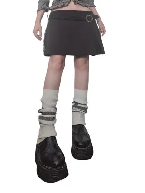 90s downtown brown pleated skirt
