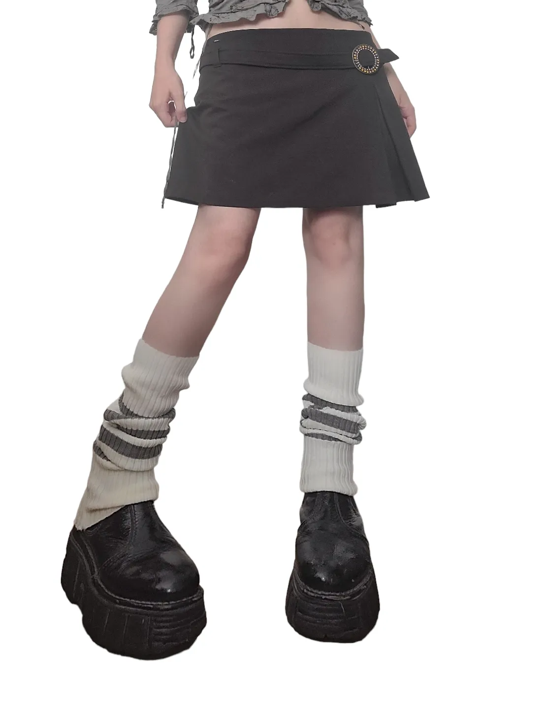 90s downtown brown pleated skirt