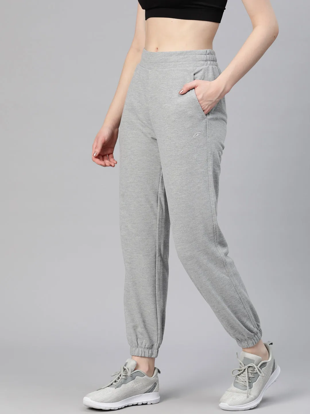 Alcis Women Solid Regular-Fit Joggers