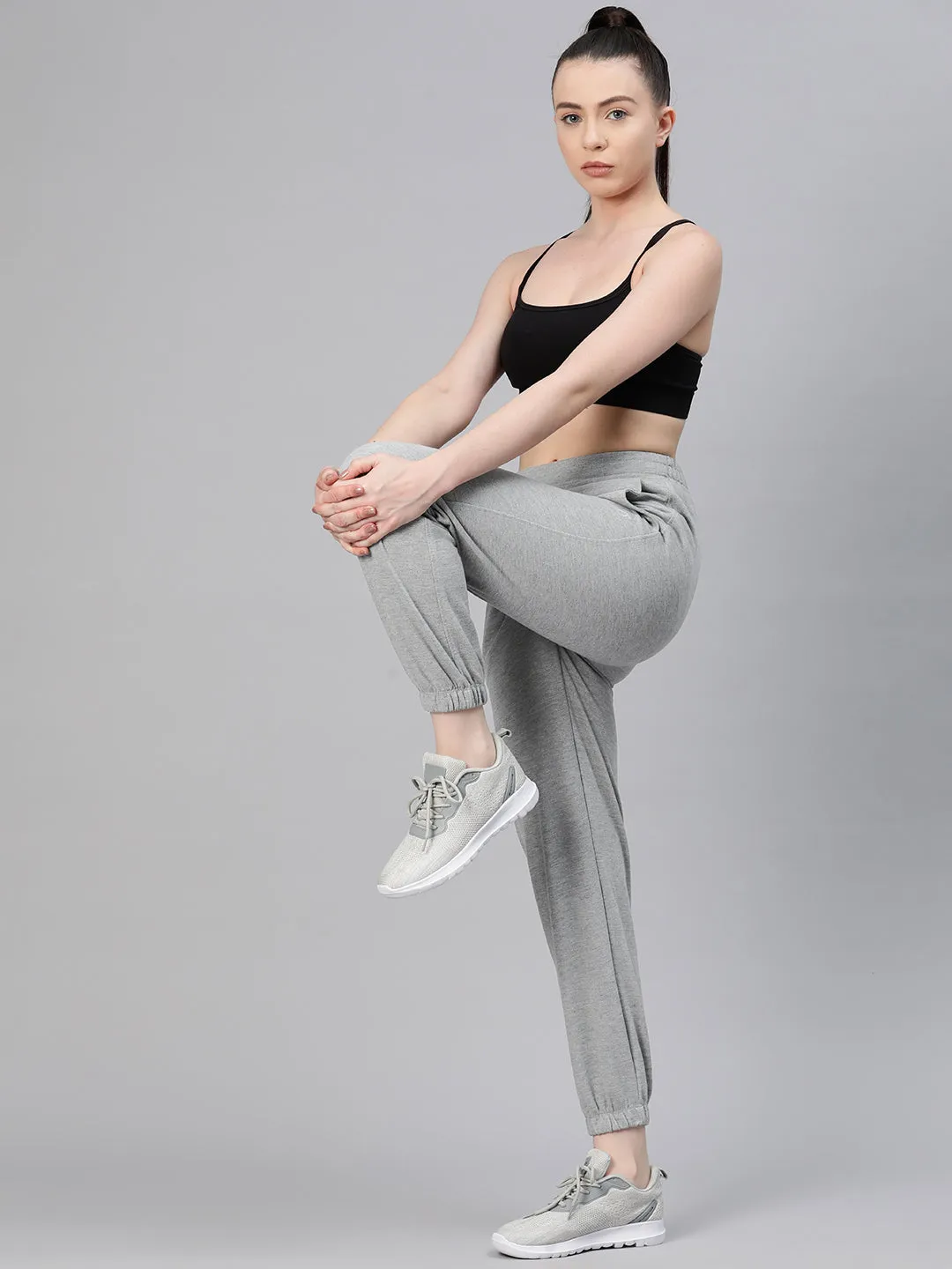 Alcis Women Solid Regular-Fit Joggers