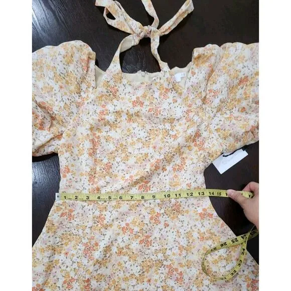 ASTR The Label Puff Sleeve Ditsy Peach Floral A Line Midi Dress Lined‎ Women M