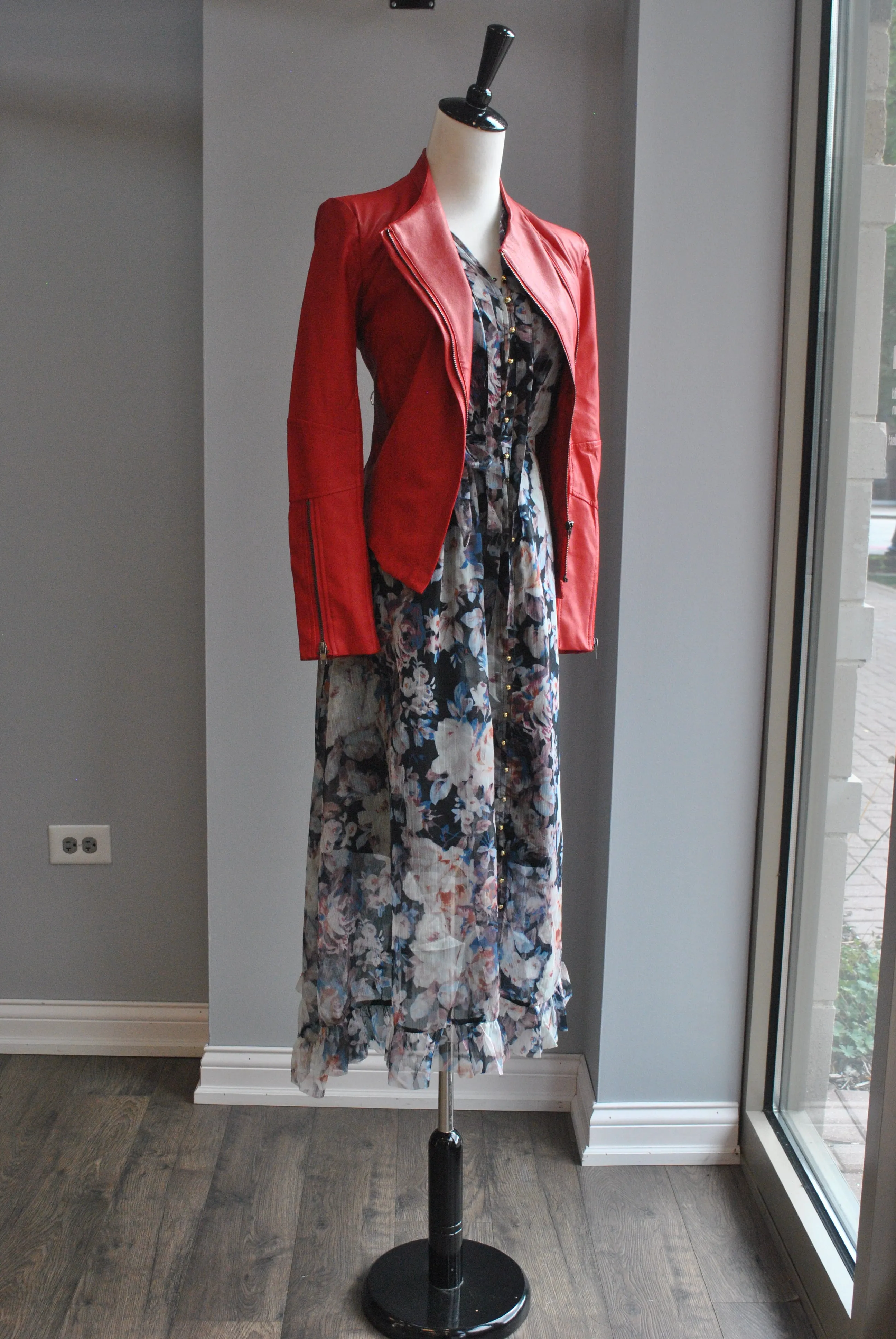 BLUE FLOWER FLOWY DRESS WITH A STATEMENT SLEEVES
