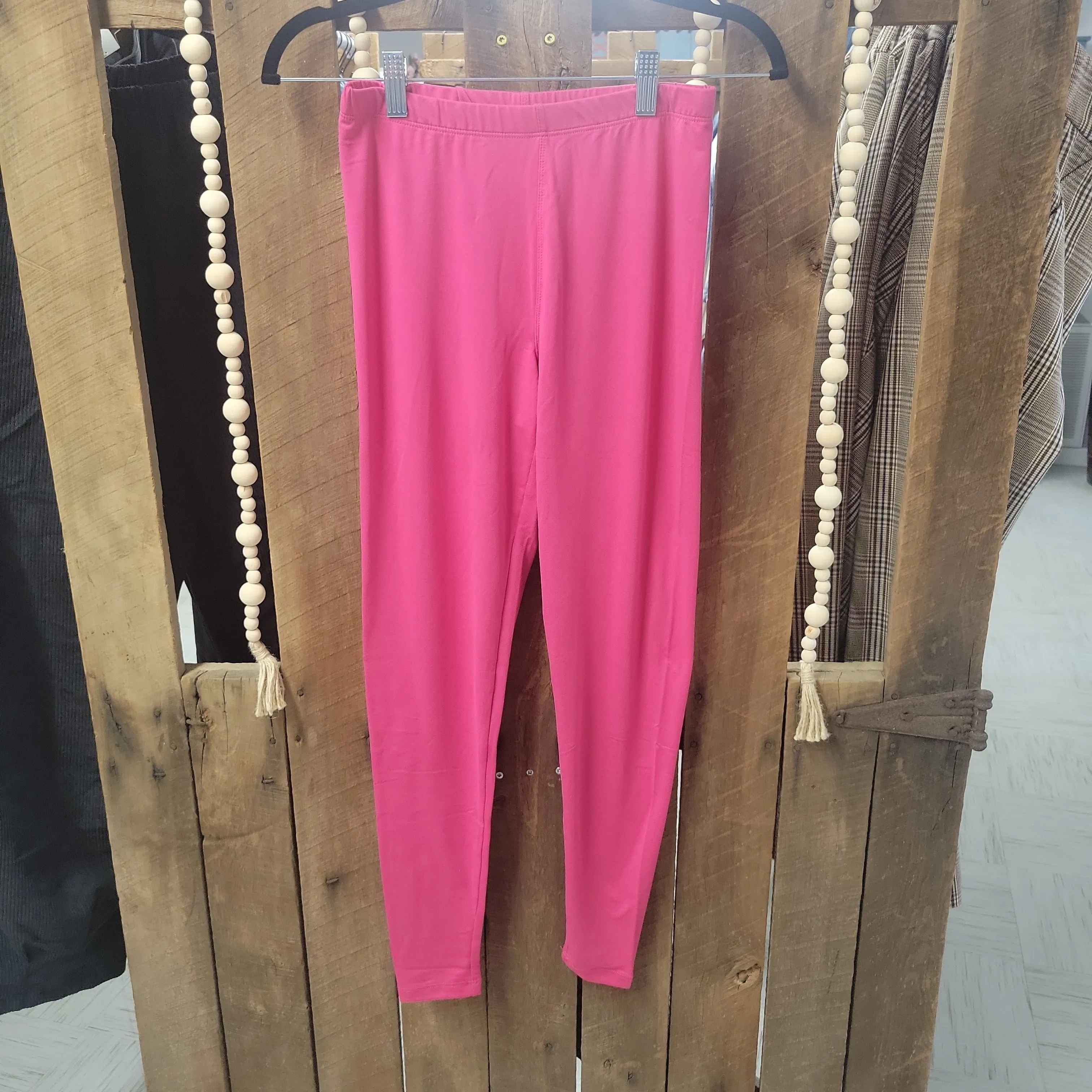 Buttery soft Fuschia leggings