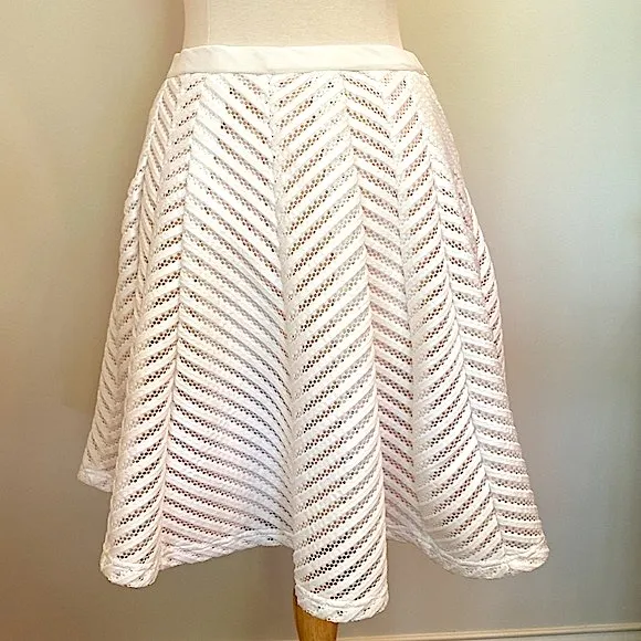Catherine Malandrino White Laser Cut Eyelet Flare Lined MIDI Skirt Size 6