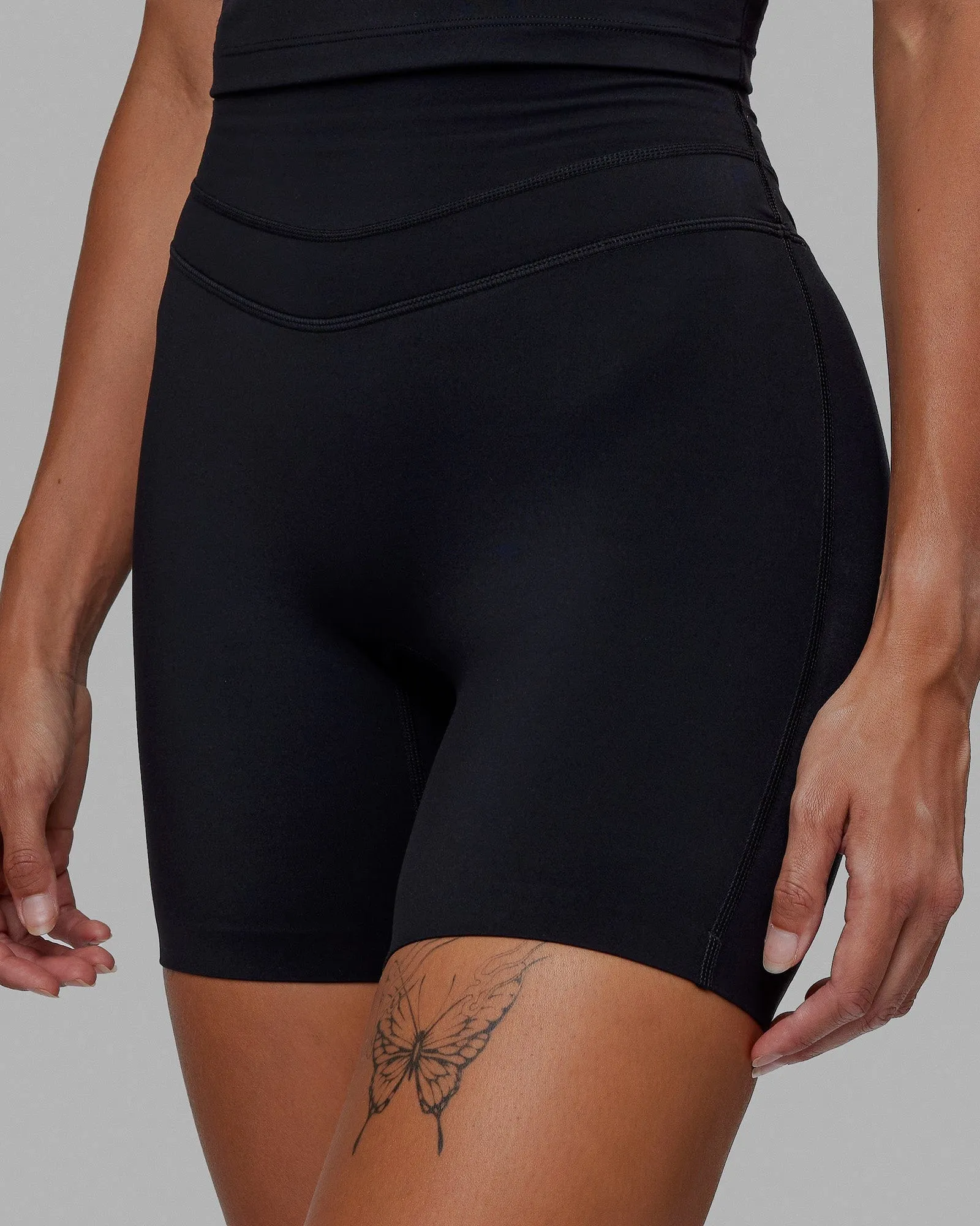 Enhance Mid Short Tights - Black
