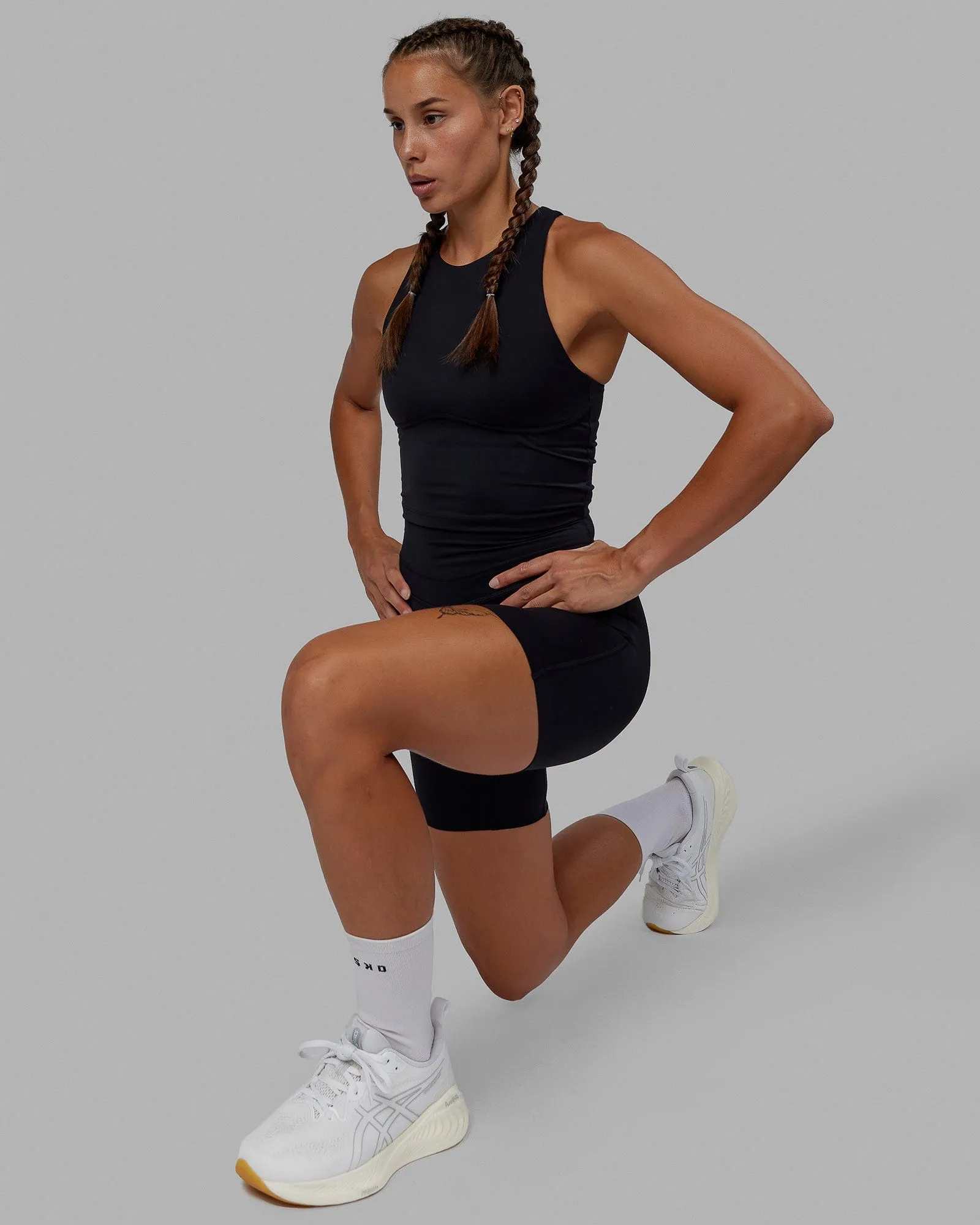 Enhance Mid Short Tights - Black
