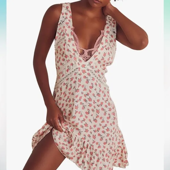 Free People Intimately NWT Let It Happen Sleeveless V-neck     Slip Dress medium