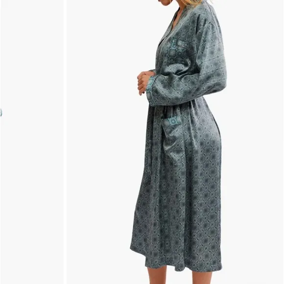 Intimately by Free People Oasis House Robe NWT Size M/L Stone Combo