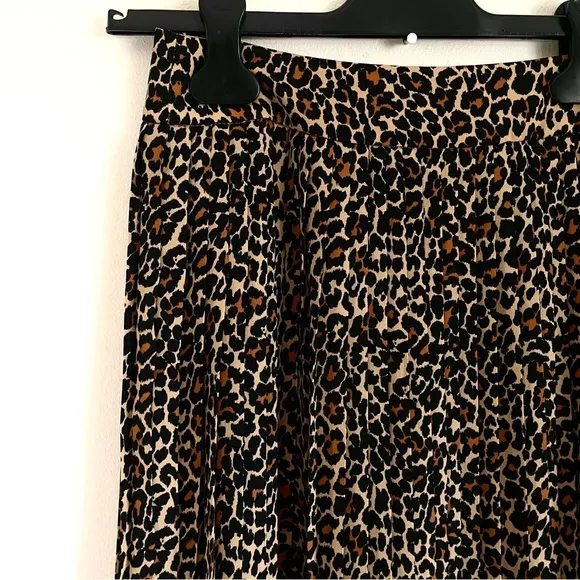 J. Crew Pleated Midi Skirt In Leopard Print Size 00 EUC