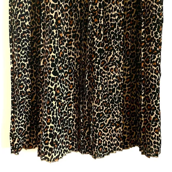 J. Crew Pleated Midi Skirt In Leopard Print Size 00 EUC
