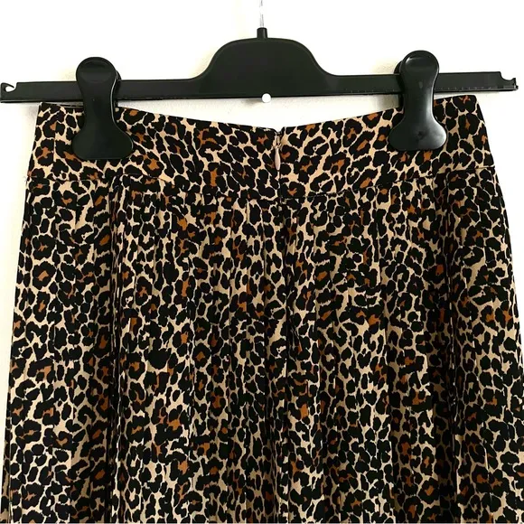 J. Crew Pleated Midi Skirt In Leopard Print Size 00 EUC