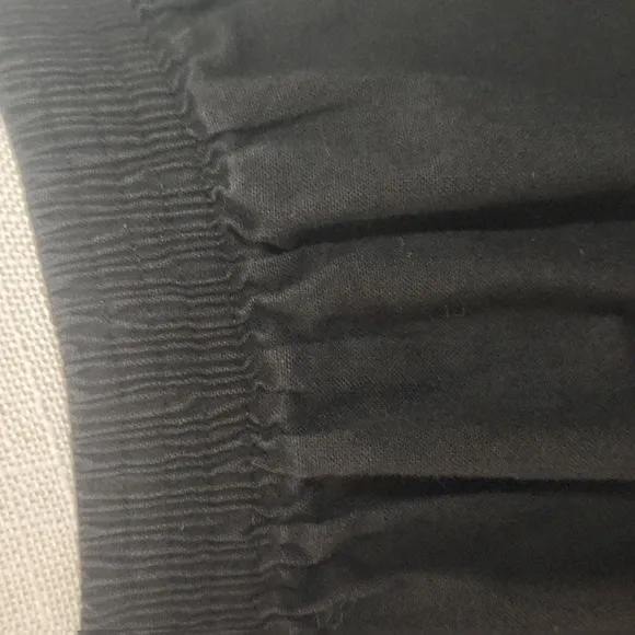Jamie White. Vintage cotton black pull-on midi skirt size 14 pockets💗