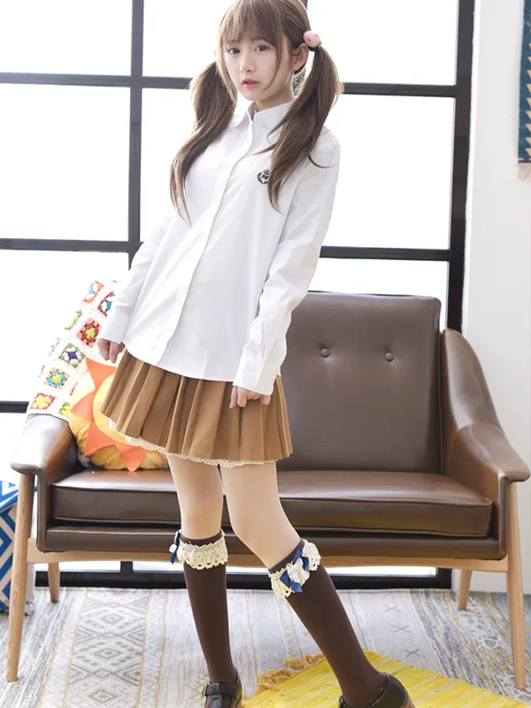 lace hem pleated mini skirt