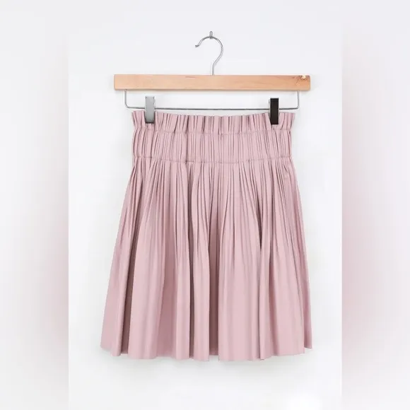 Lulus Women’s Lead the Pack Mauve/Salmon Pleated Vegan Leather Mini Skirt Medium