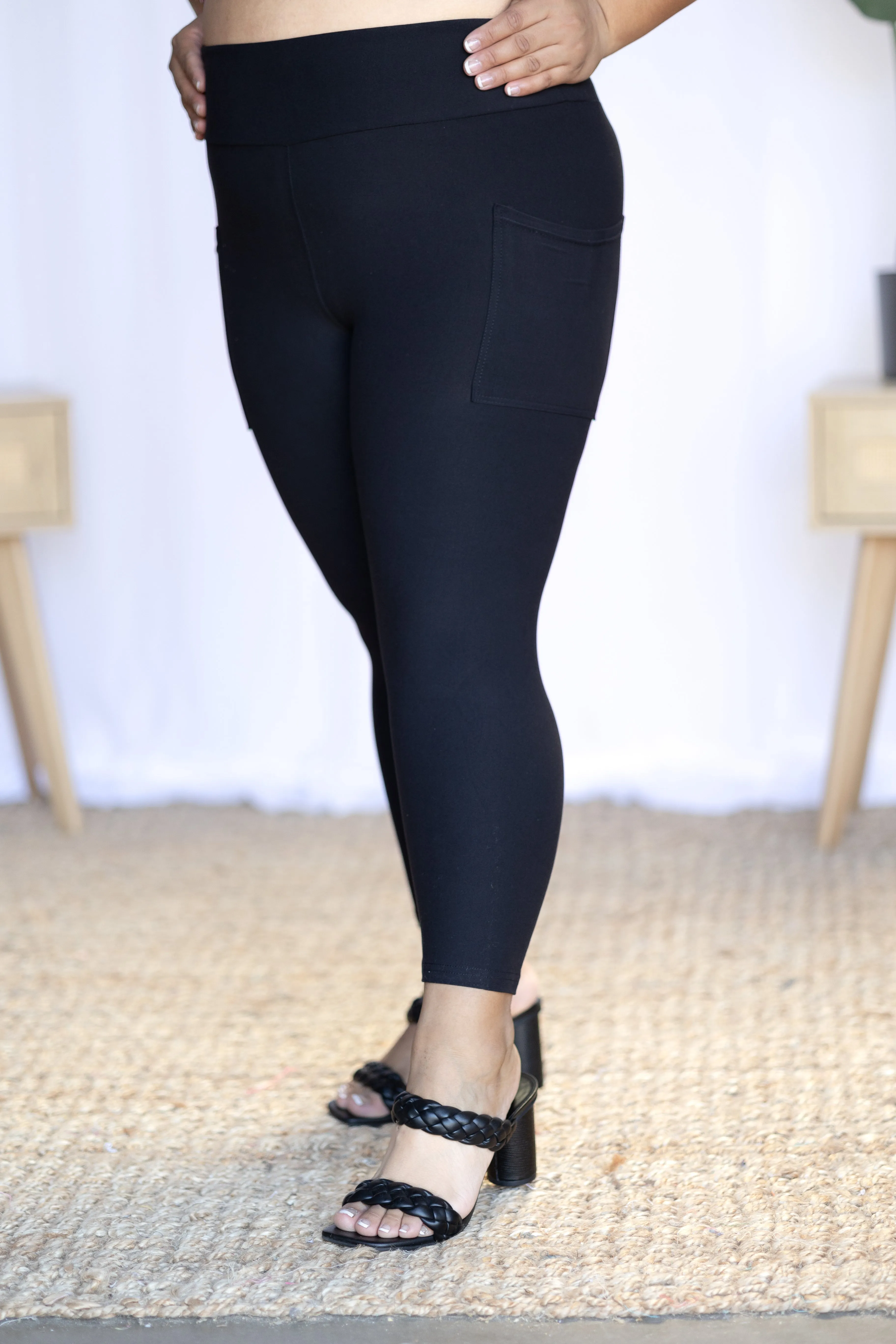My Go To - Legging Capris WITH POCKETS