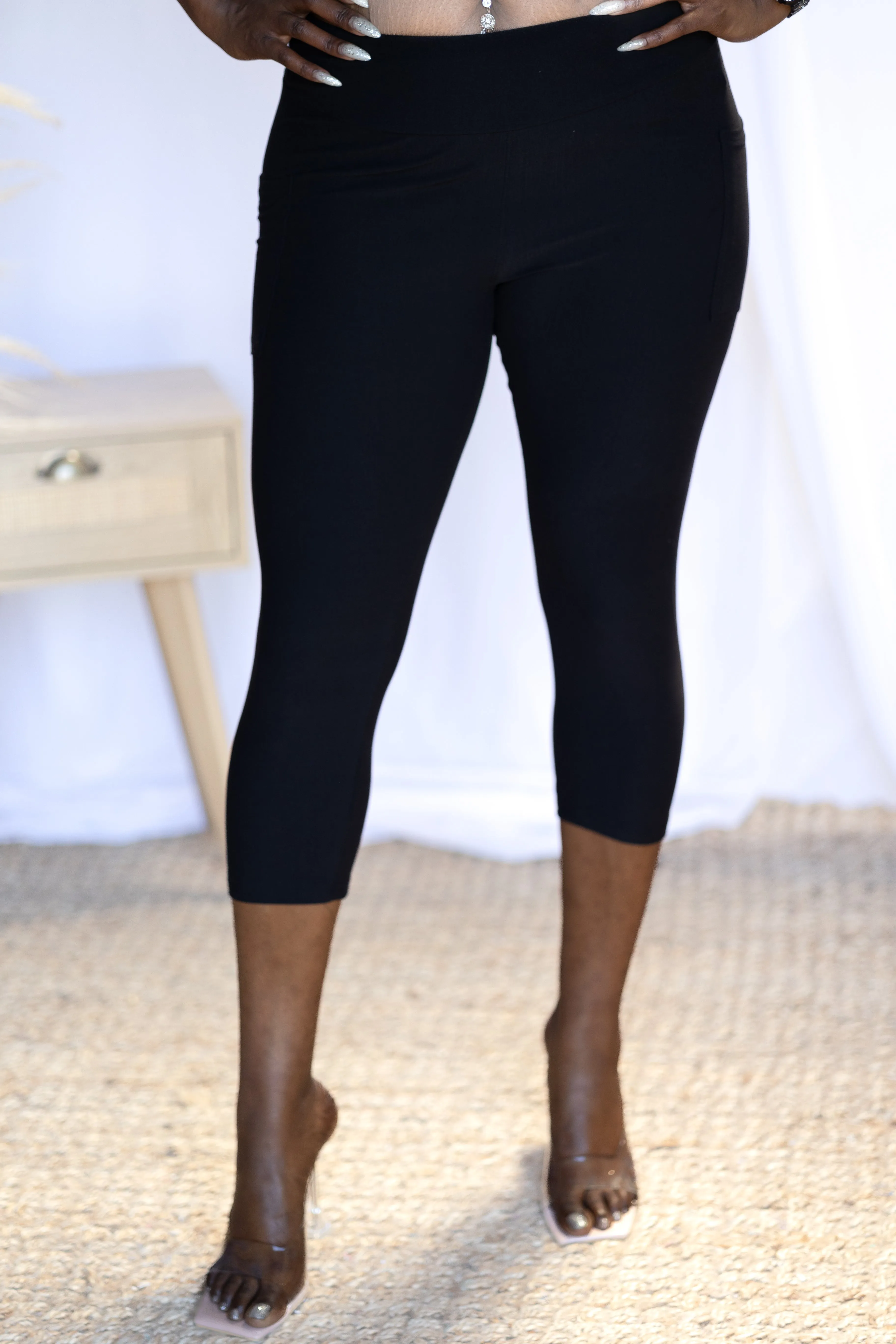 My Go To - Legging Capris WITH POCKETS