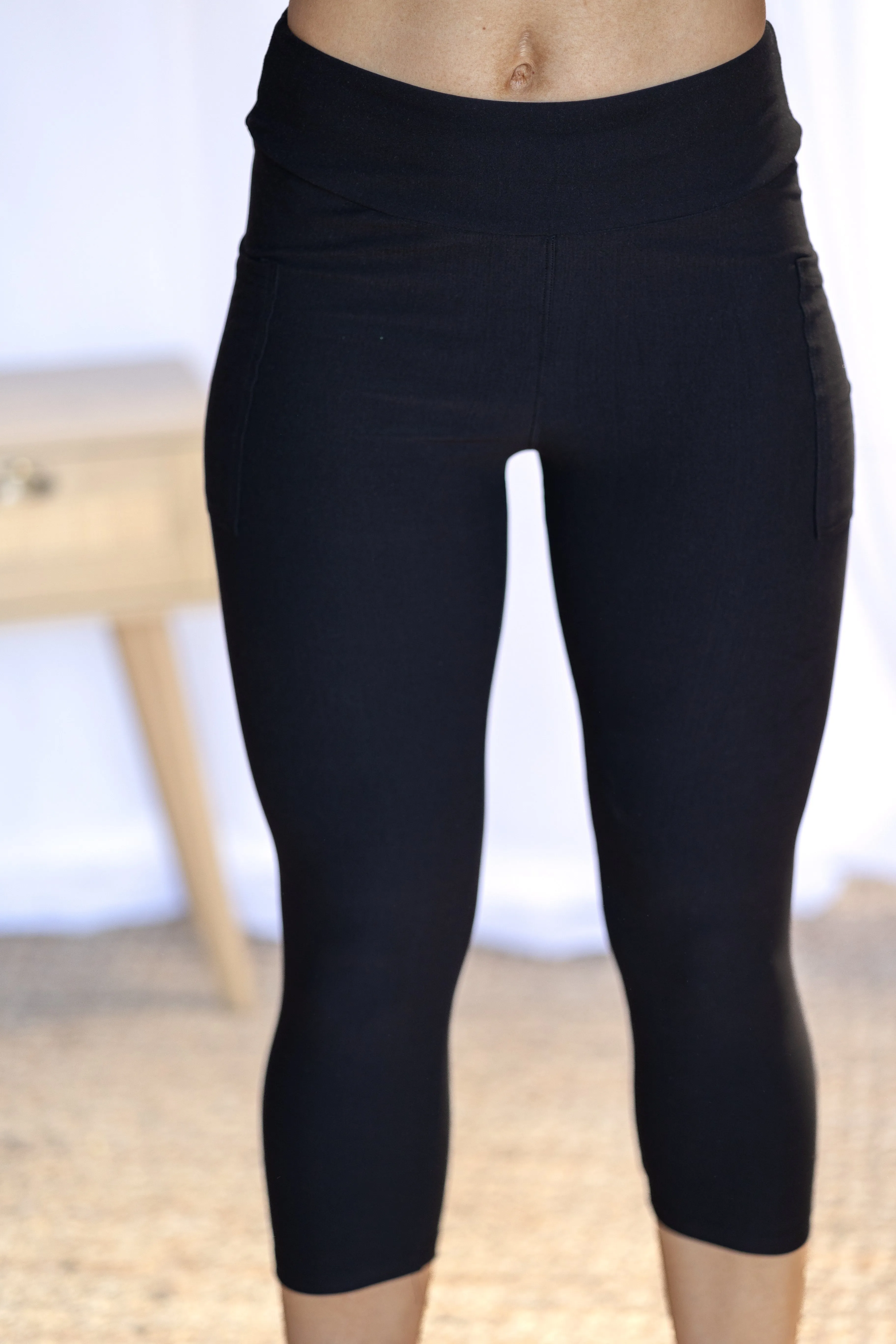 My Go To - Legging Capris WITH POCKETS