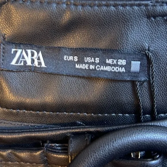 New Zara Faux Leather Pleated Mini Skirt  Belted Dark Academia Goth Style