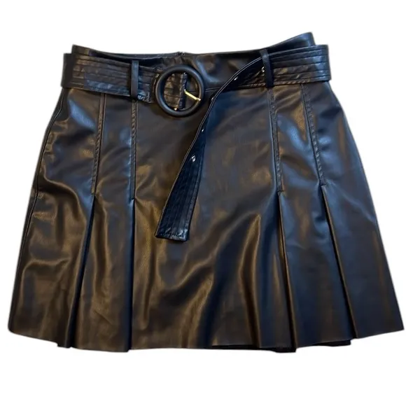 New Zara Faux Leather Pleated Mini Skirt  Belted Dark Academia Goth Style