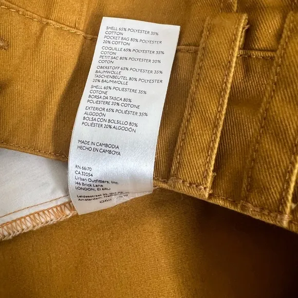 NWOT BDG Sydney Pleated Brun Mini Skirt
