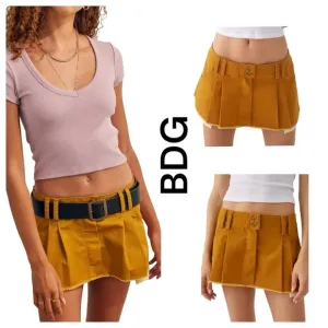 NWOT BDG Sydney Pleated Brun Mini Skirt