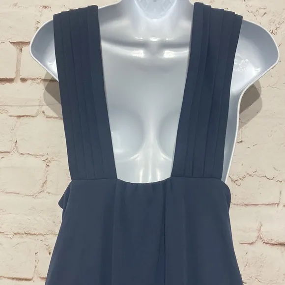 NWOT Black Halo Plunge Mini, Size M