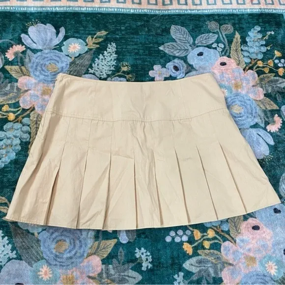 NWT Anthropologie Pleated Mini Skirt Khaki Tank Button Y2k 90s size 14