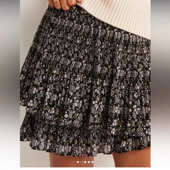 NWT Boden Plisse Mini Skirt Black, Prairie Garden