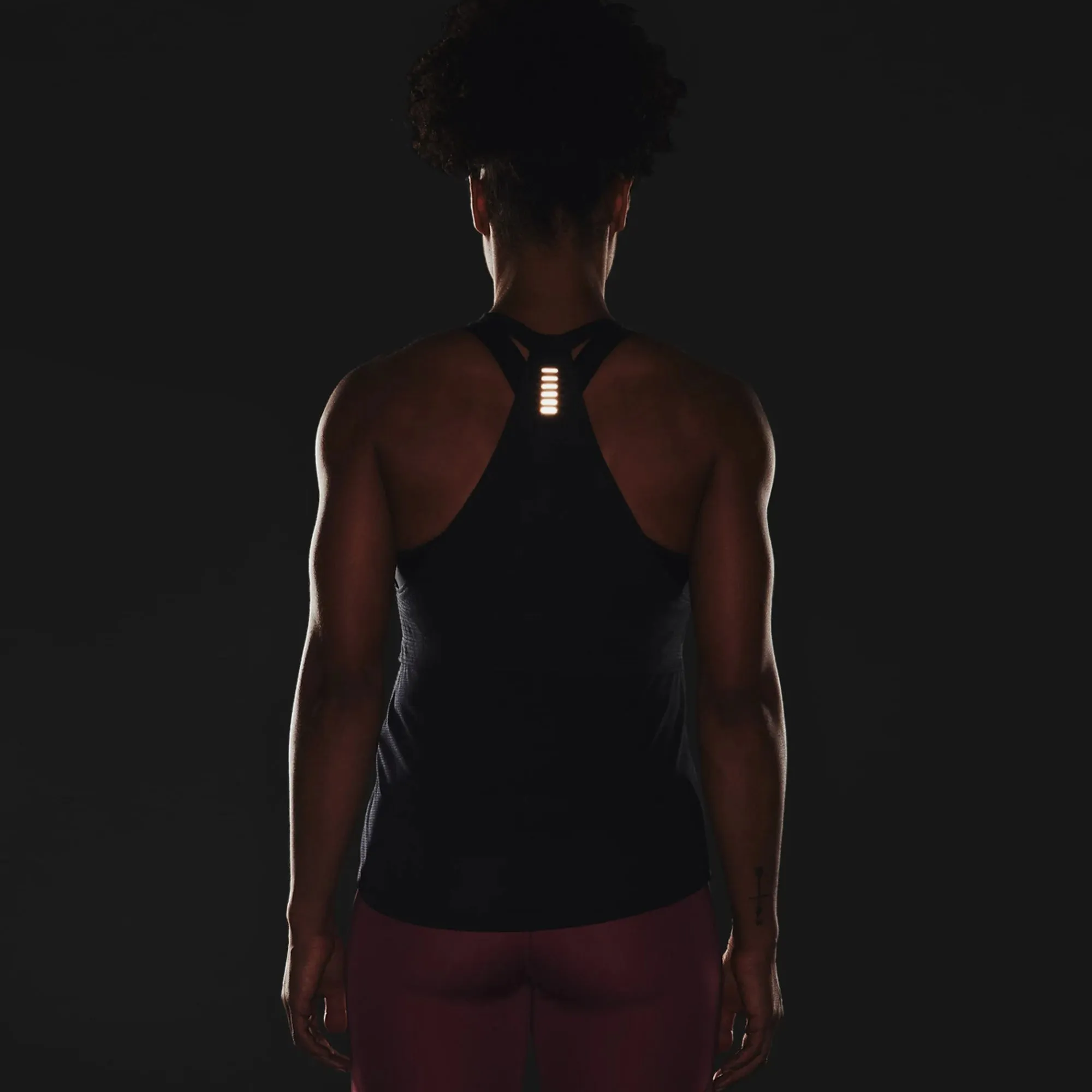 Áo Ba Lỗ Nữ Under Armour Streaker