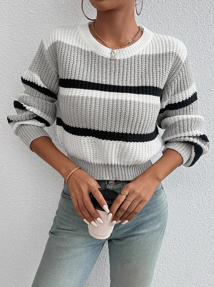 Oversized acrylic knit women's sweater, round neck, long sleeves