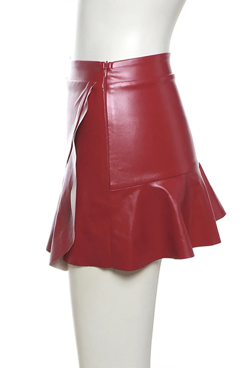 QH611 Faux Leather Pleated Mini Skirt