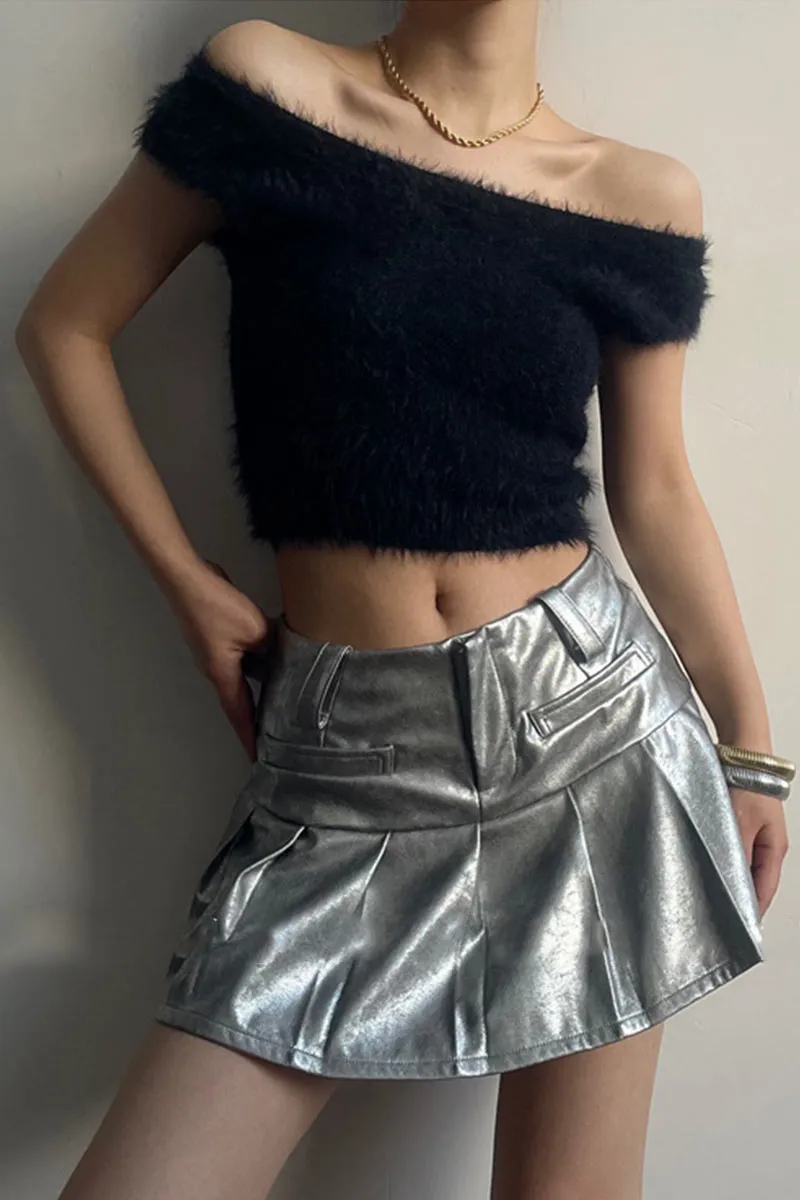 QK0556 Vegan Leather Pleated Skirt