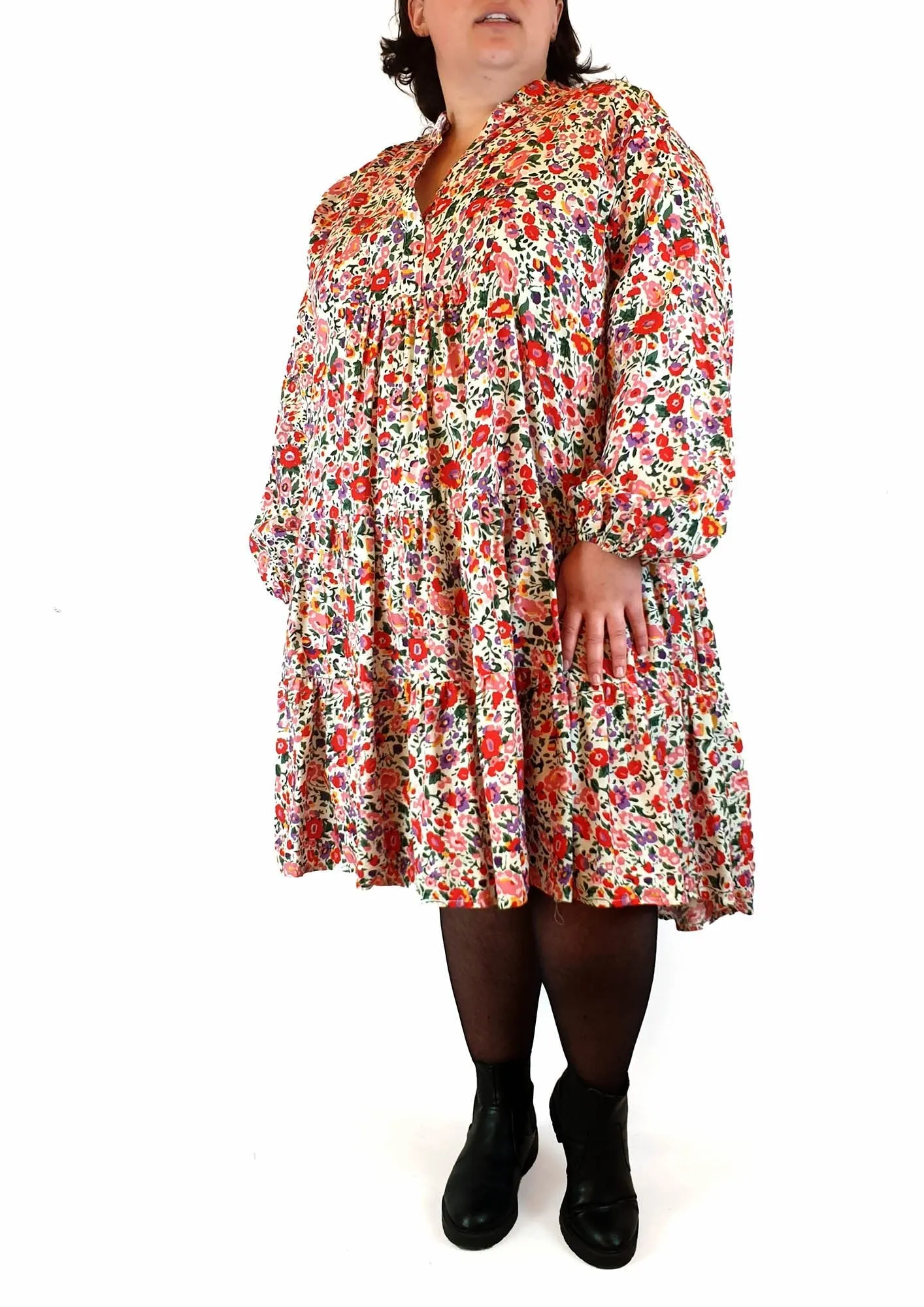 She Street floral print long sleeve dress fits size 20-22