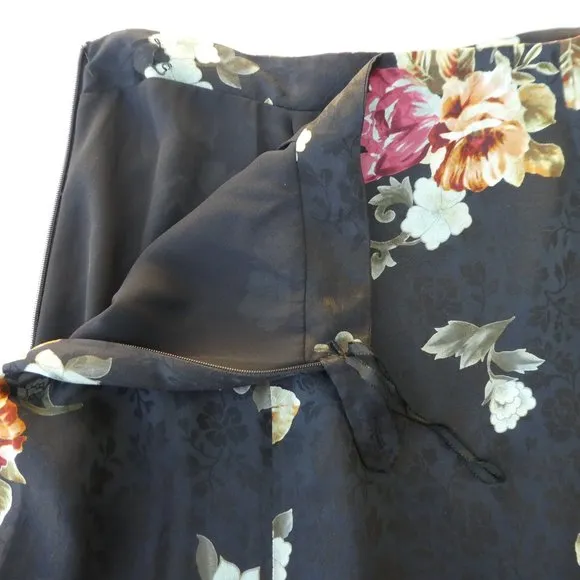 SiLK Embossed Floral Skirt Trumpet Side Zip Vintage 90s Jones New York Lined 14
