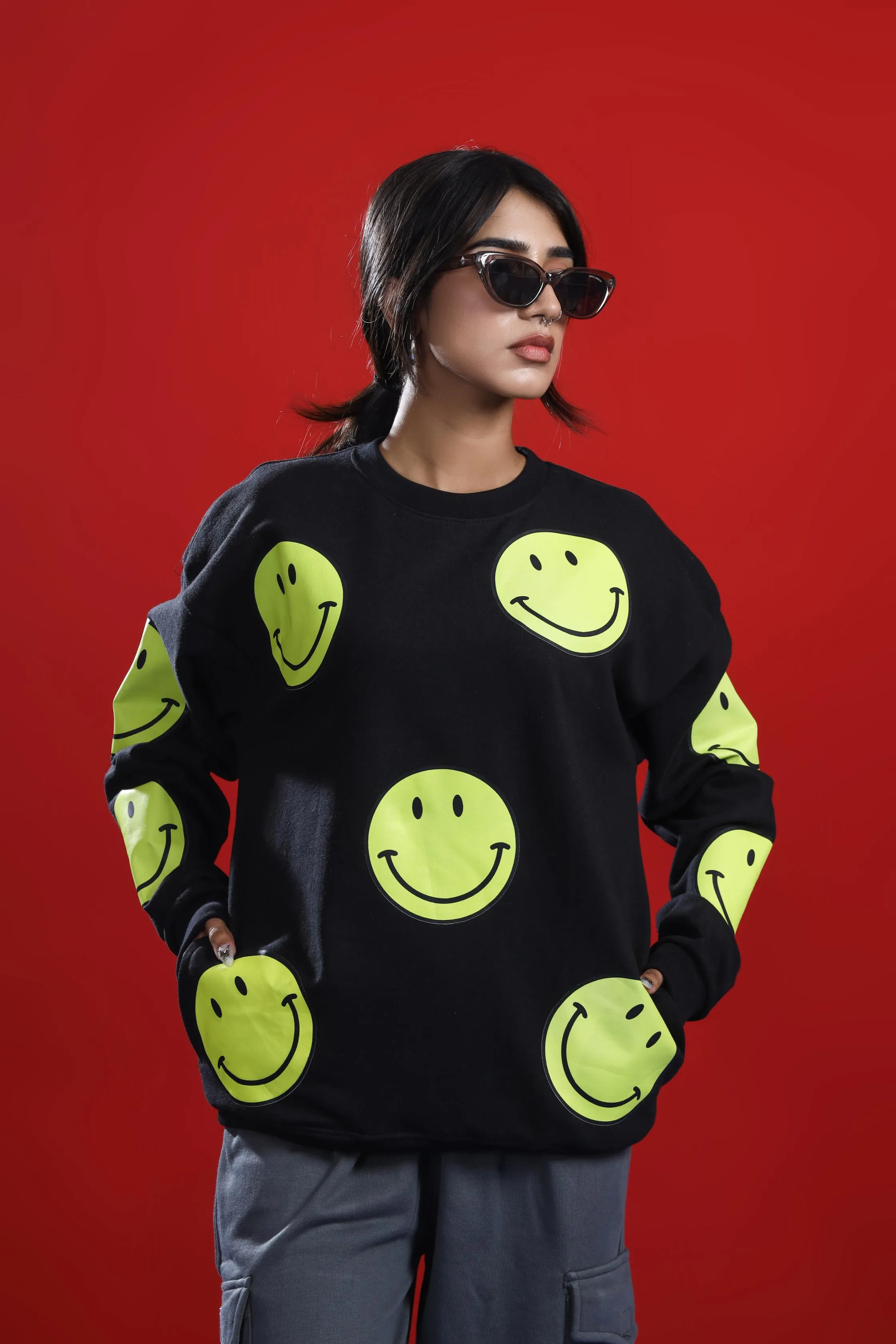 SMILEY OVERSIZED SWEATSHIRT