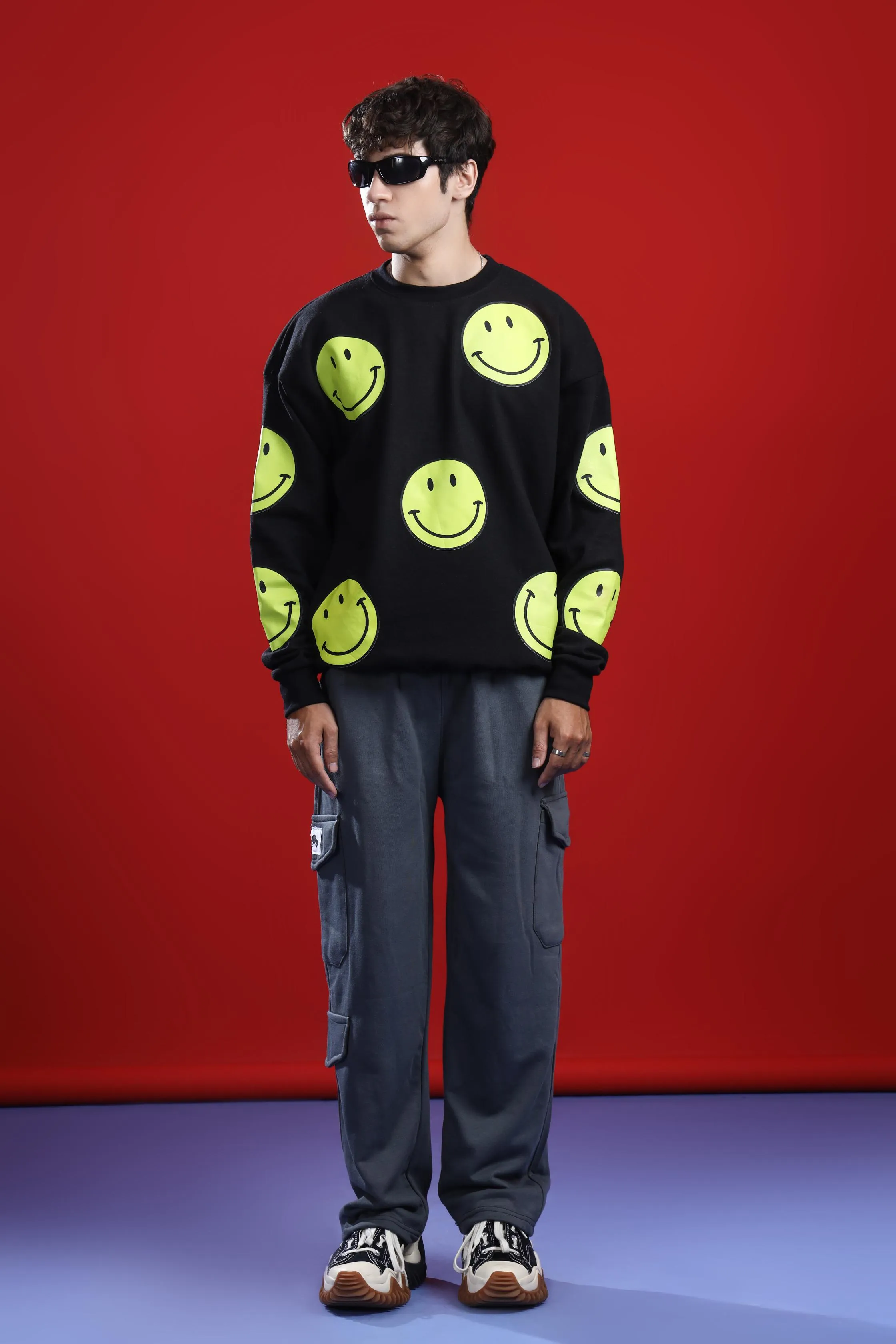 SMILEY OVERSIZED SWEATSHIRT