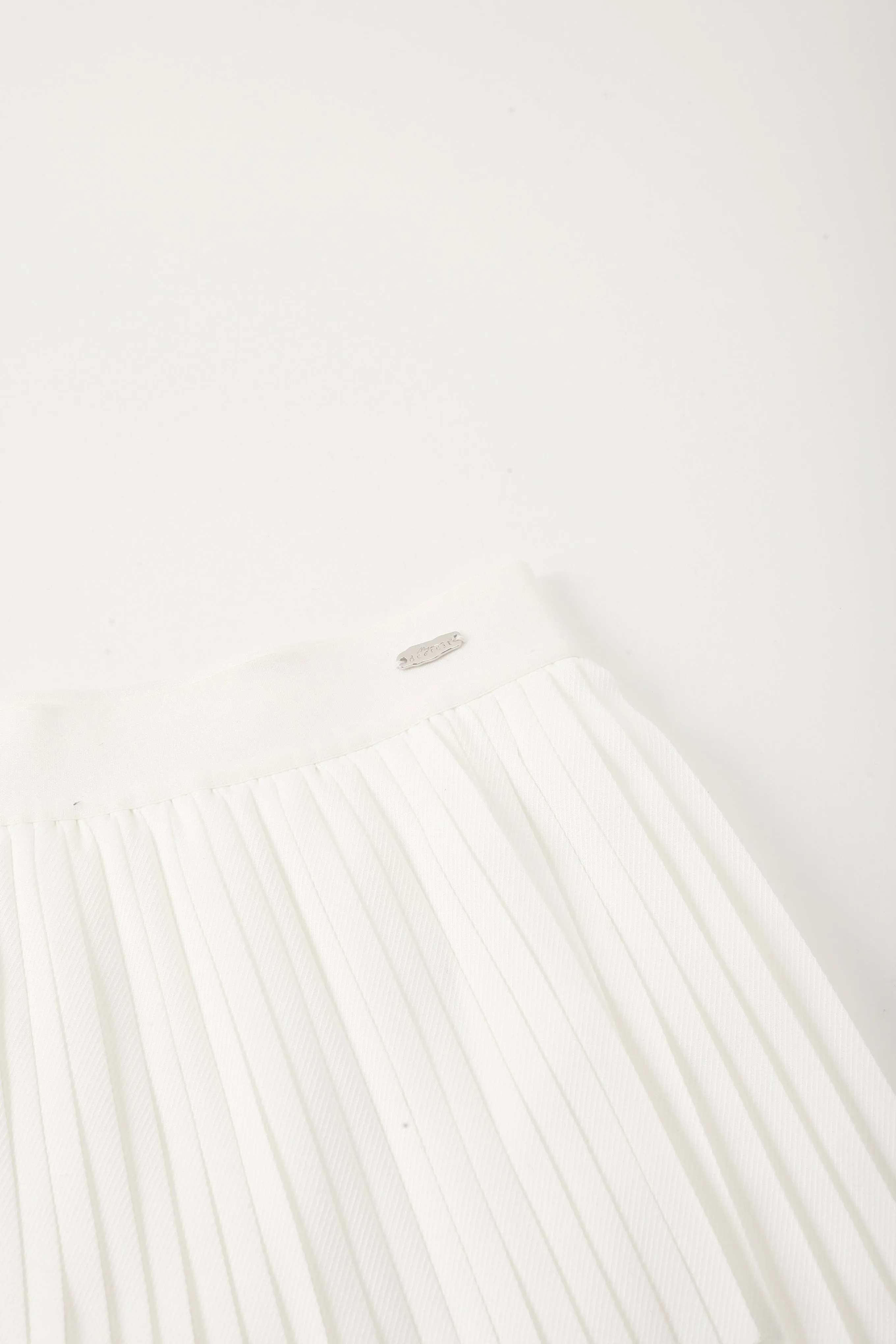 Talent Pleated Skirt - White