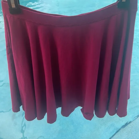 Talula Aritzia Purple Wine Knit Mini Pleated Skater Skirt sz S EUC Barbiecore
