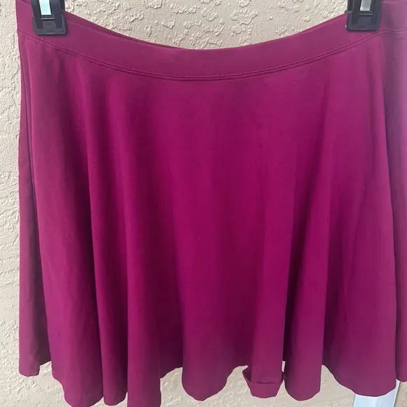 Talula Aritzia Purple Wine Knit Mini Pleated Skater Skirt sz S EUC Barbiecore