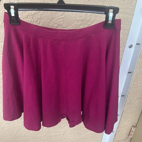 Talula Aritzia Purple Wine Knit Mini Pleated Skater Skirt sz S EUC Barbiecore