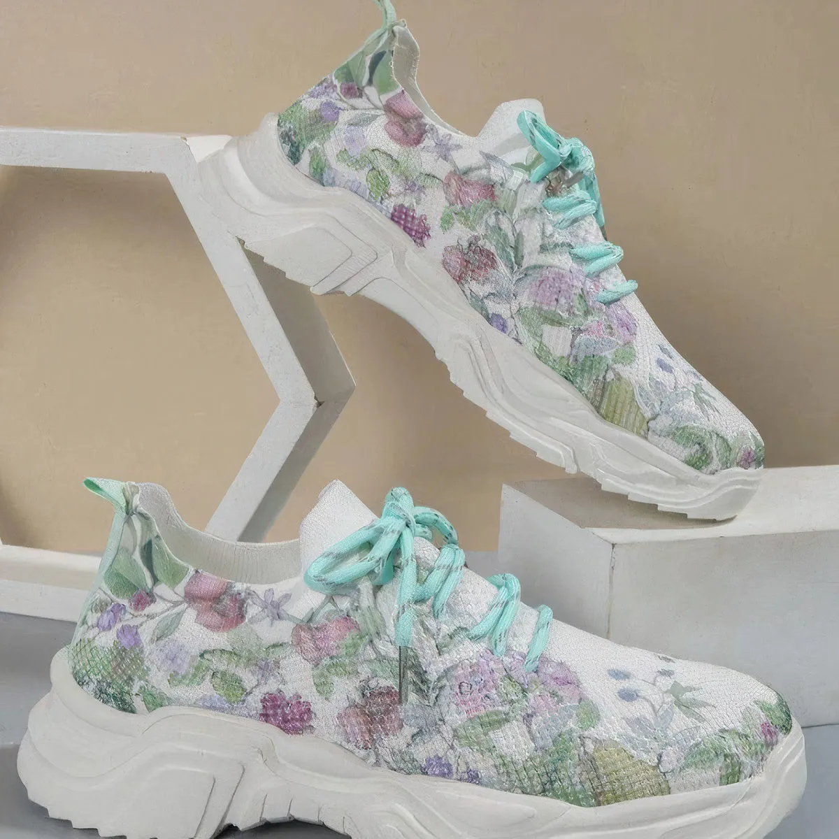 Tamar® | Floral Lace-Up Orthopedic Sneakers