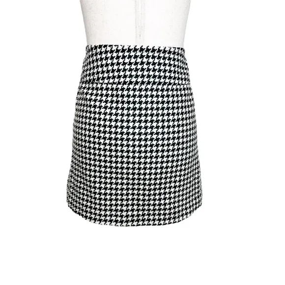 Vintage Y2K Trina Turk Houndstooth Wool Blend Pleated Mini Skirt Size 4