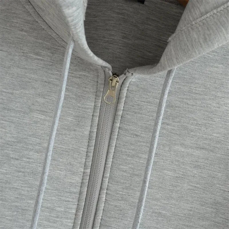Winter Zipper Hoodie - Unisex Oversize Sweatshirt with Double Pockets
