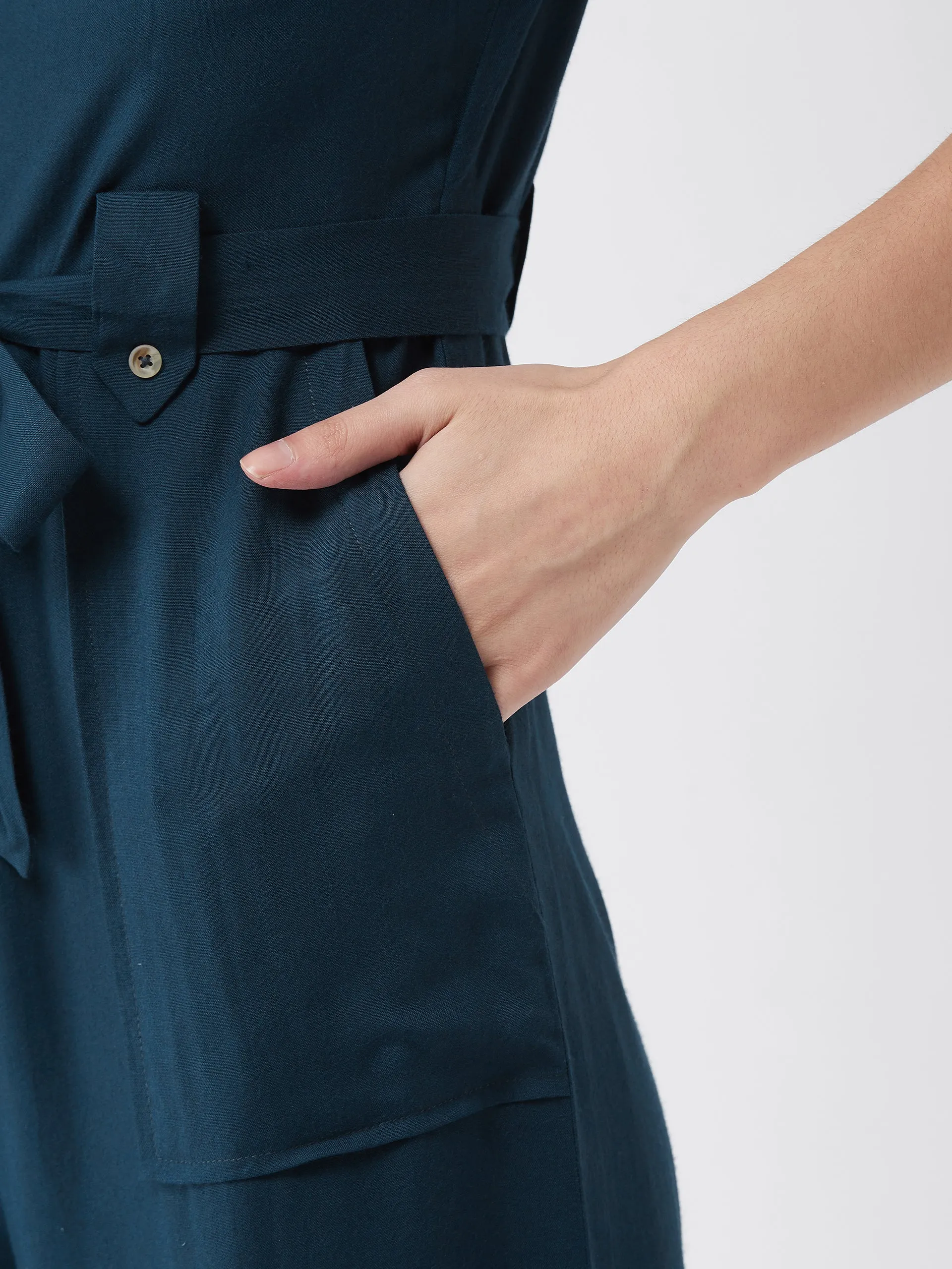 Women's Blue Solid Rayon Regular Fit V Neck Half Sleeve Crop Length Jumpsuit