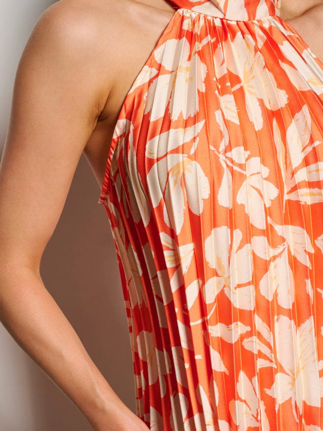 WOMEN'S SLEEVELESS HALTER NECK PLEATED FLORAL MINI DRESS