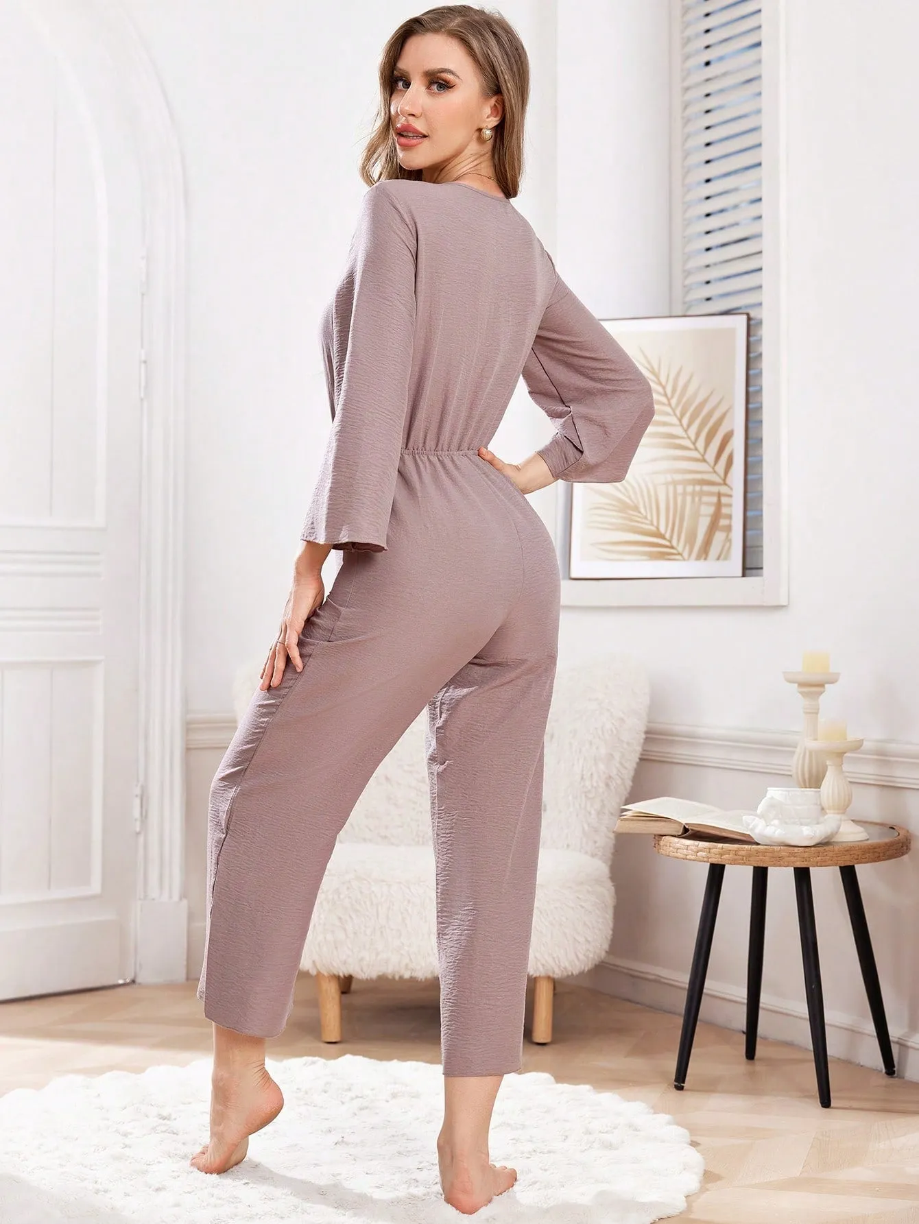 Women's Solid Color Front Tie Long Sleeve Pleated Simple Casual Jumpsuit
