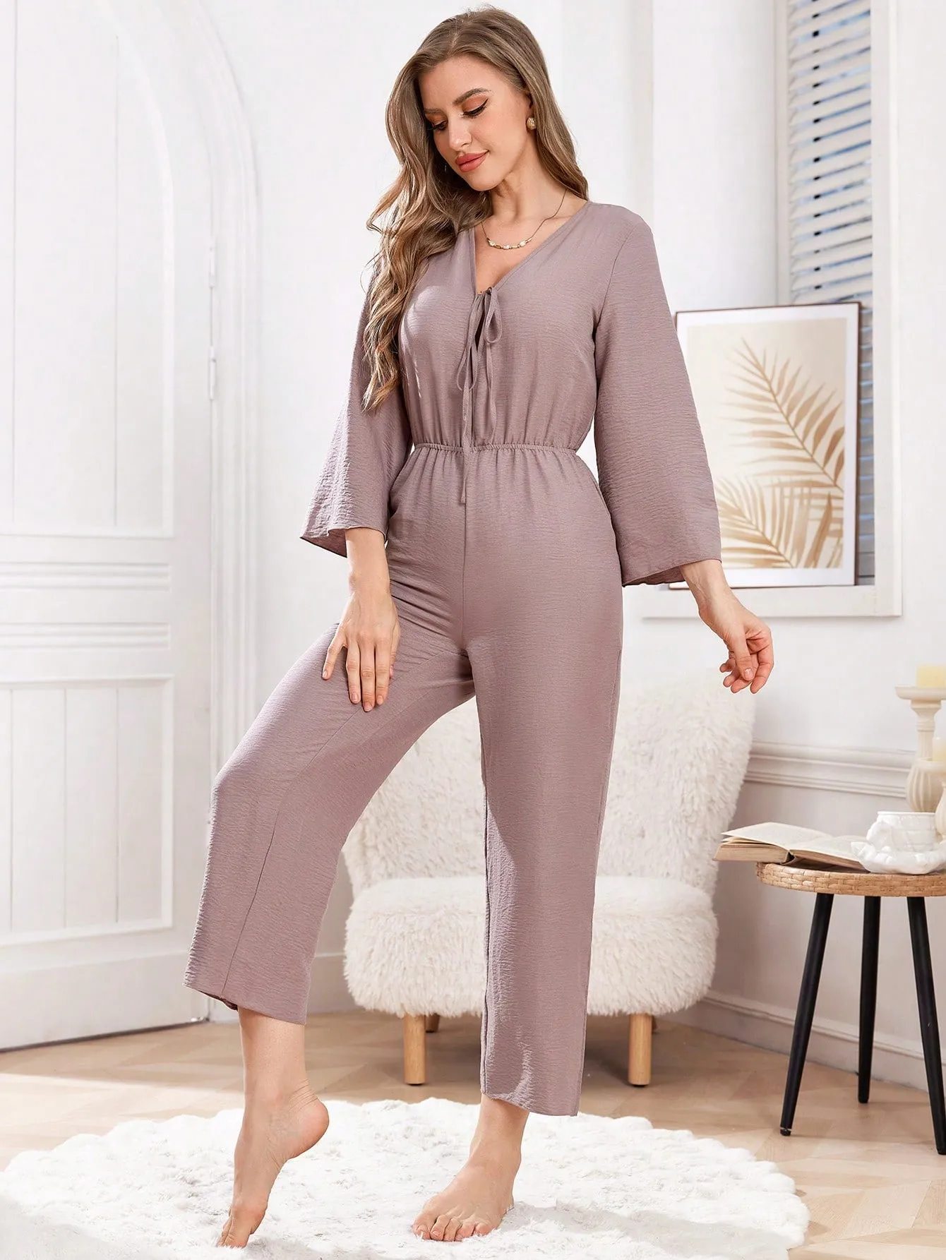 Women's Solid Color Front Tie Long Sleeve Pleated Simple Casual Jumpsuit