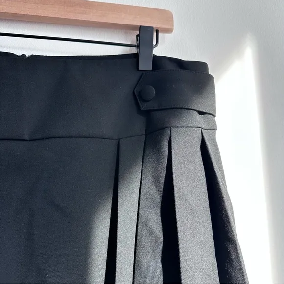 Zara pleated mini skirt NWT