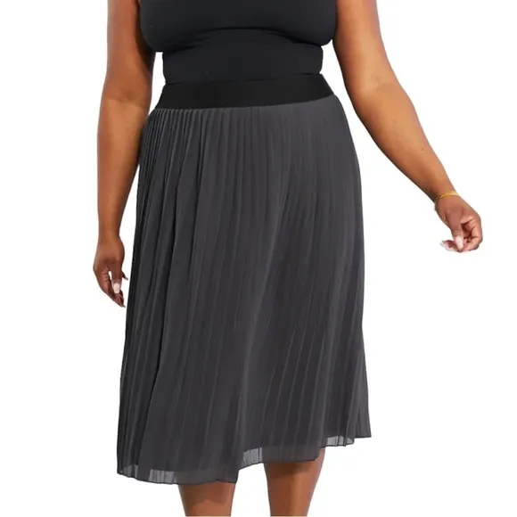 Zenana Pleated Chiffon Midi Skirt - New ( Dark Gray)